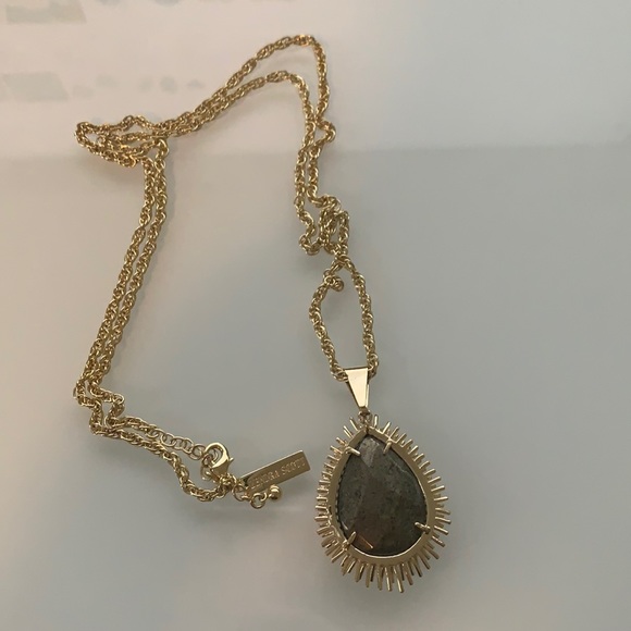 Kendra Scott Necklace